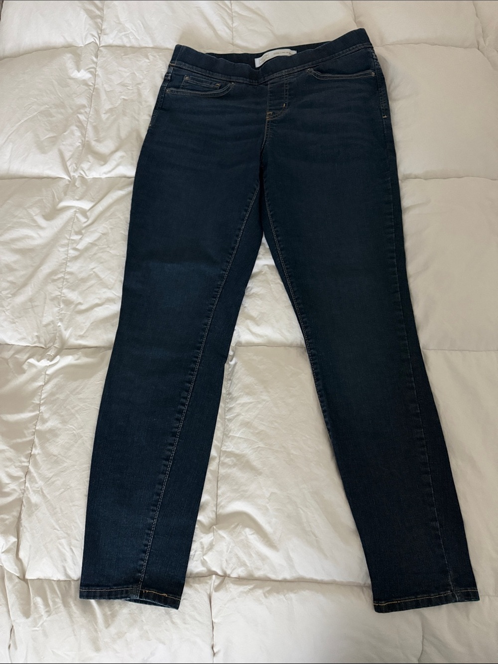 Signature by Levi Strauss Dark Indigo Skinny Pull-On Jeans